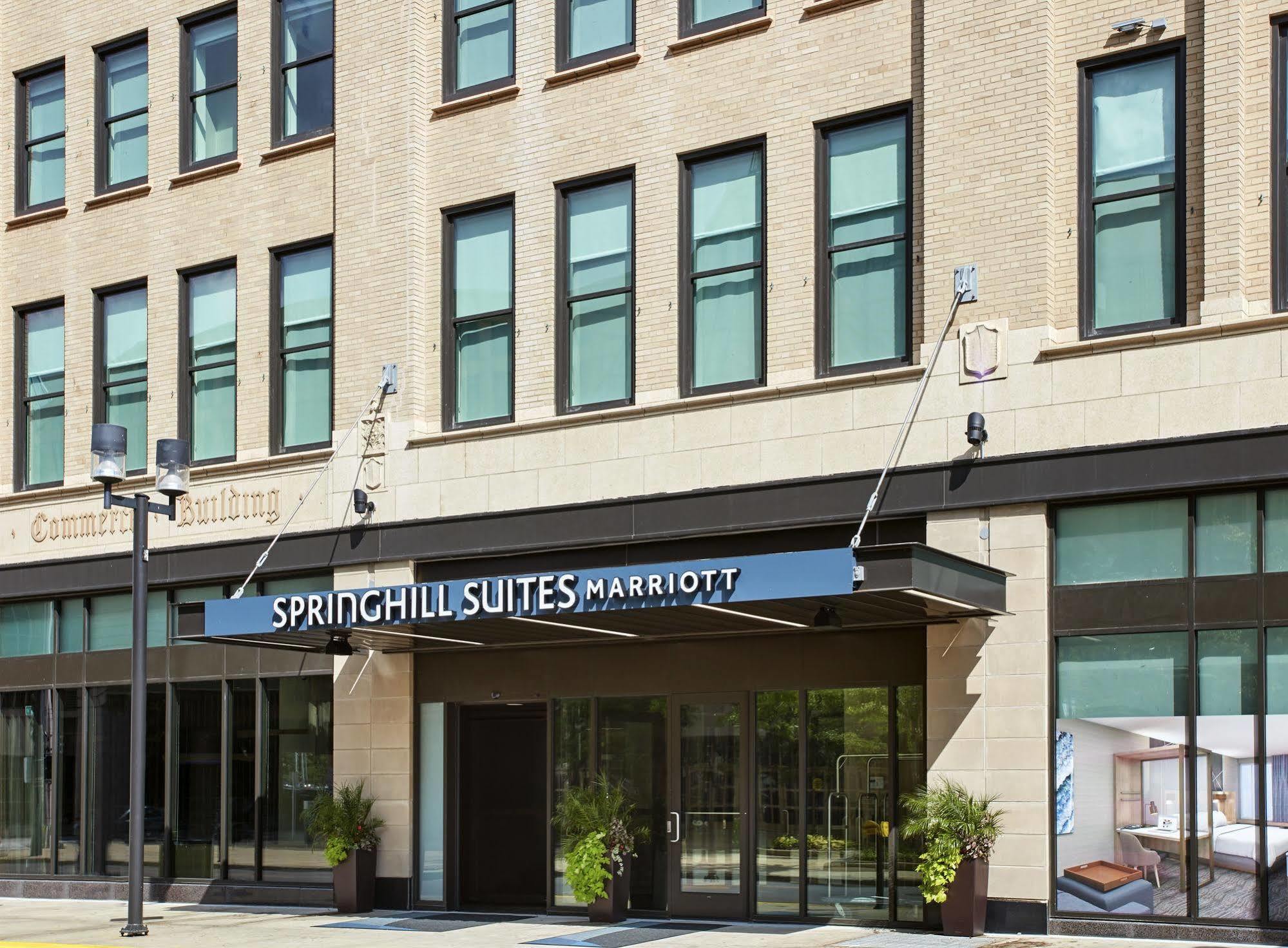 Springhill Suites By Marriott Milwaukee Downtown Exteriér fotografie